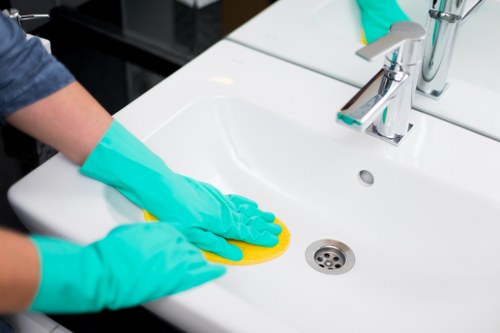 Local floor cleaning service working in Camden interiors